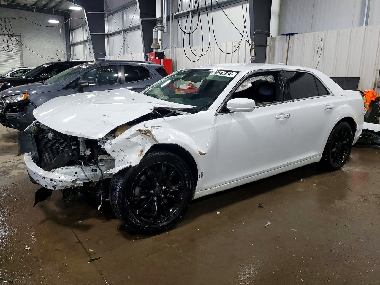 2C3CCARG9HH571489 · 2017 CHRYSLER 300