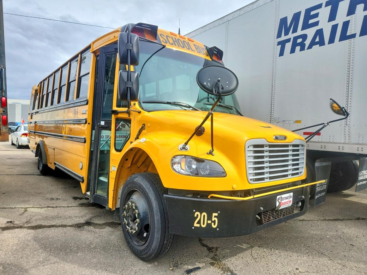4UZABRFB5MCMD6124 · 2021 FREIGHTLINER CHASSIS
