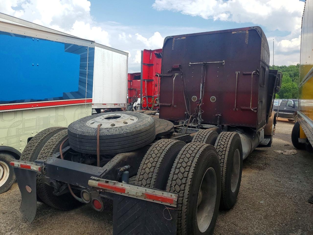 1XP5DB9X25N873439 · 2005 PETERBILT HEAVY DUTY TRUCKS · 4/11