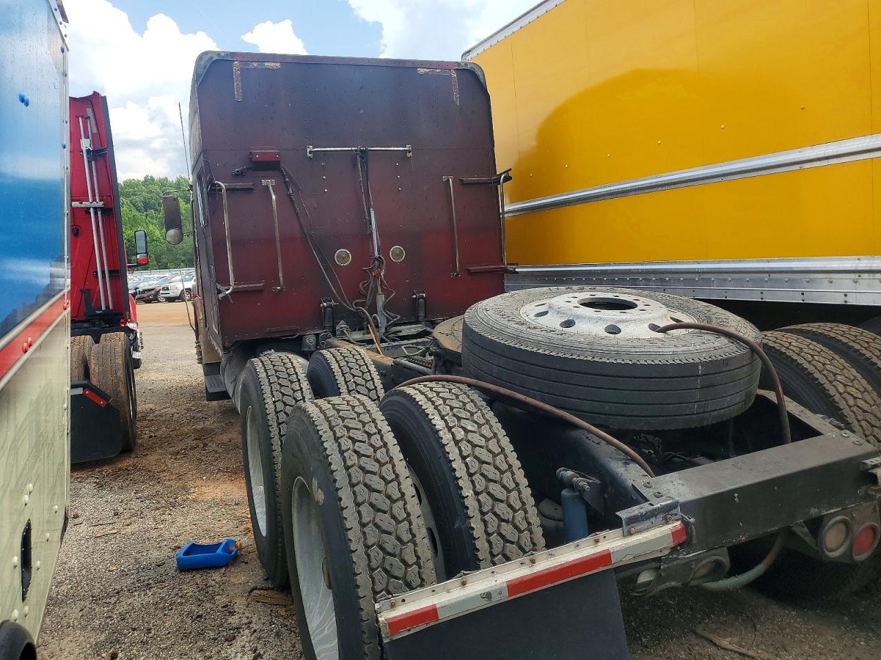1XP5DB9X25N873439 · 2005 PETERBILT HEAVY DUTY TRUCKS · 3/11