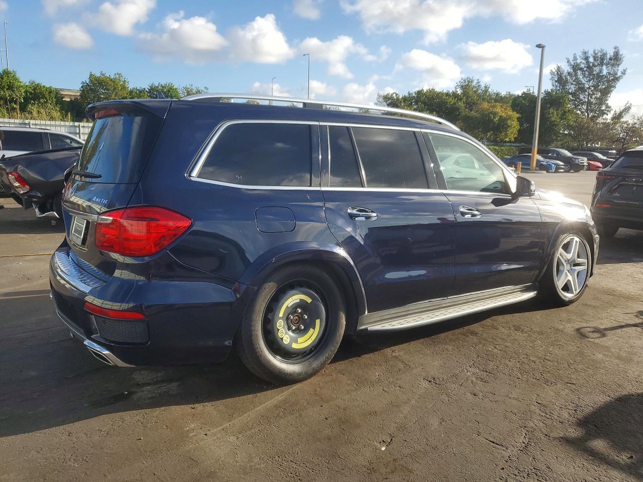 4JGDF7DE6FA483247 · 2015 MERCEDES-BENZ GL · 3/14