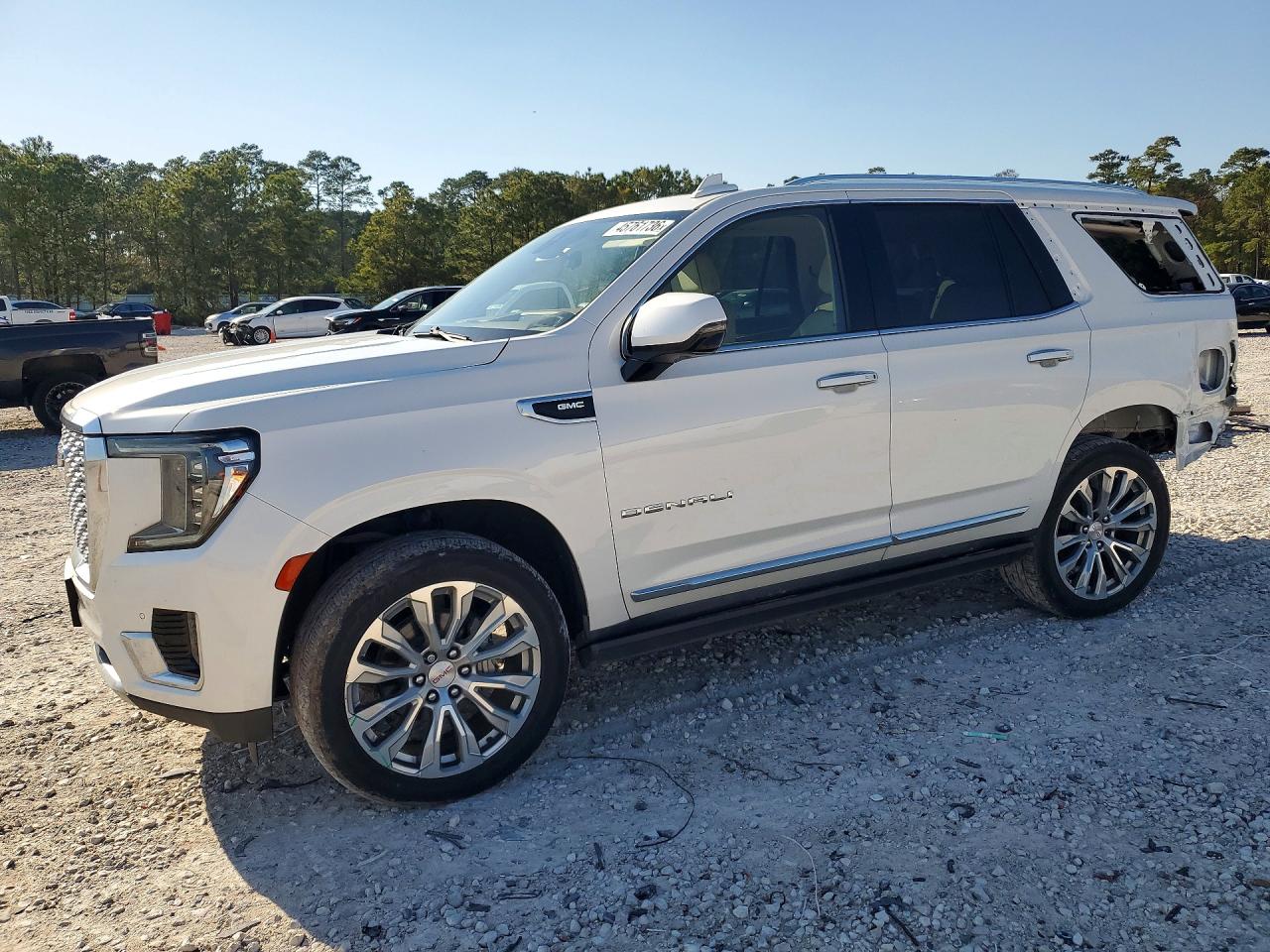 1GKS2DKL2NR246265 · 2022 GMC YUKON