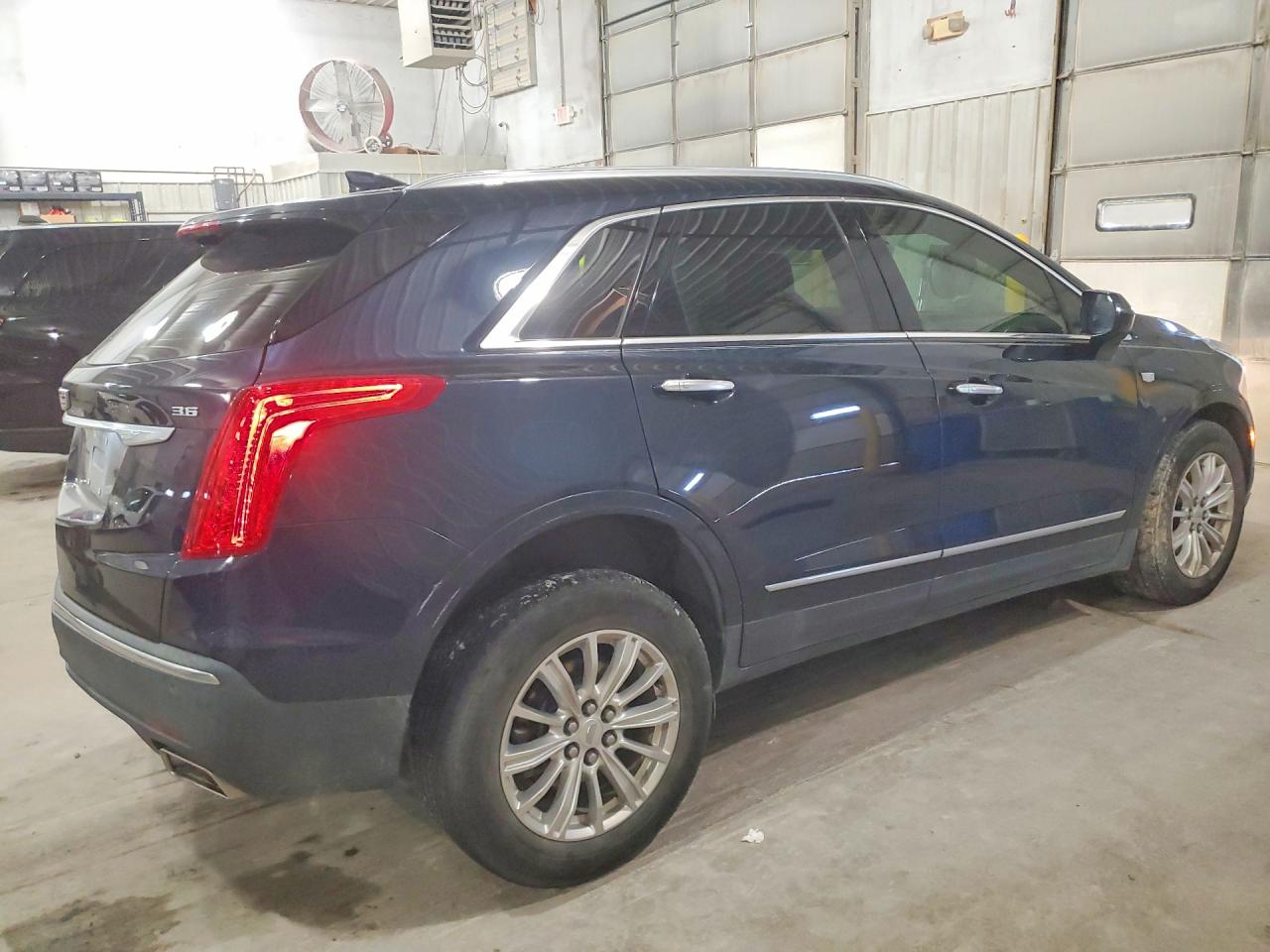 1GYKNARS7HZ121548 · 2017 CADILLAC XT5 · 3/13