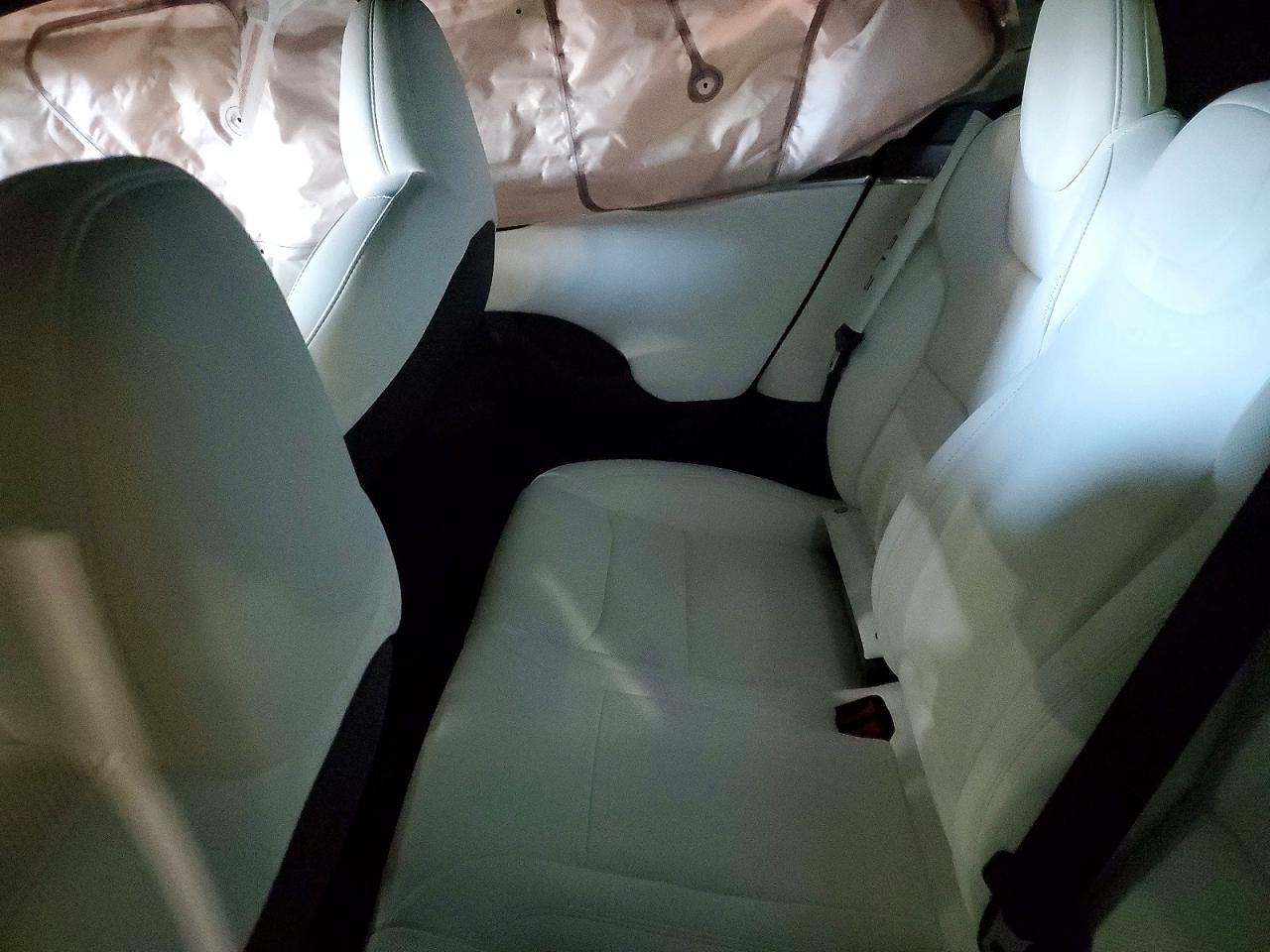 5YJSA1E5XNF471601 · 2022 TESLA MODEL S · 10/12