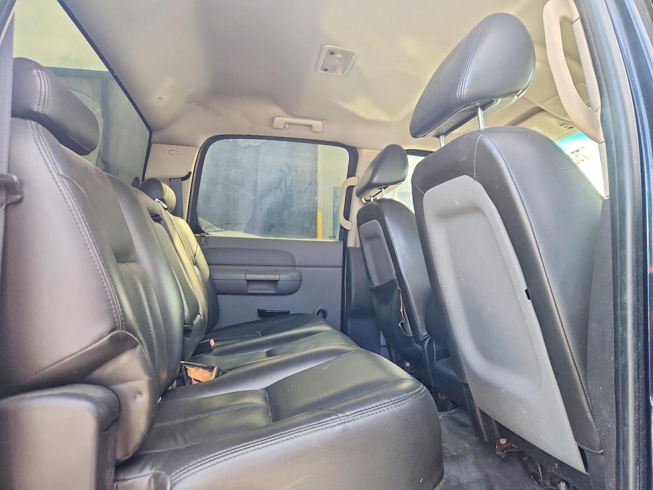 2GCEC13C371565589 · 2007 CHEVROLET SILVERADO · 10/12