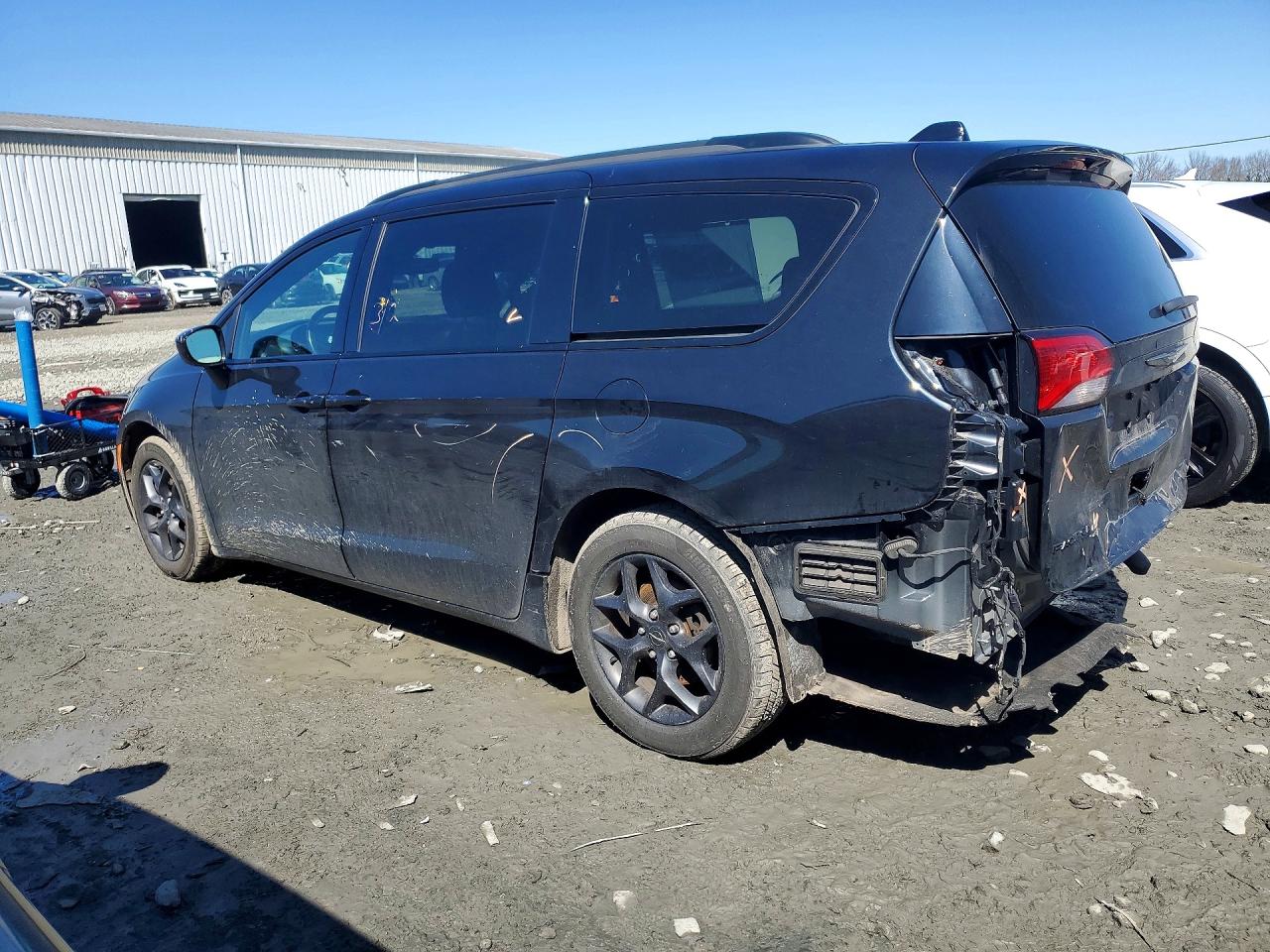2C4RC1BGXKR605053 · 2019 CHRYSLER PACIFICA · 2/13
