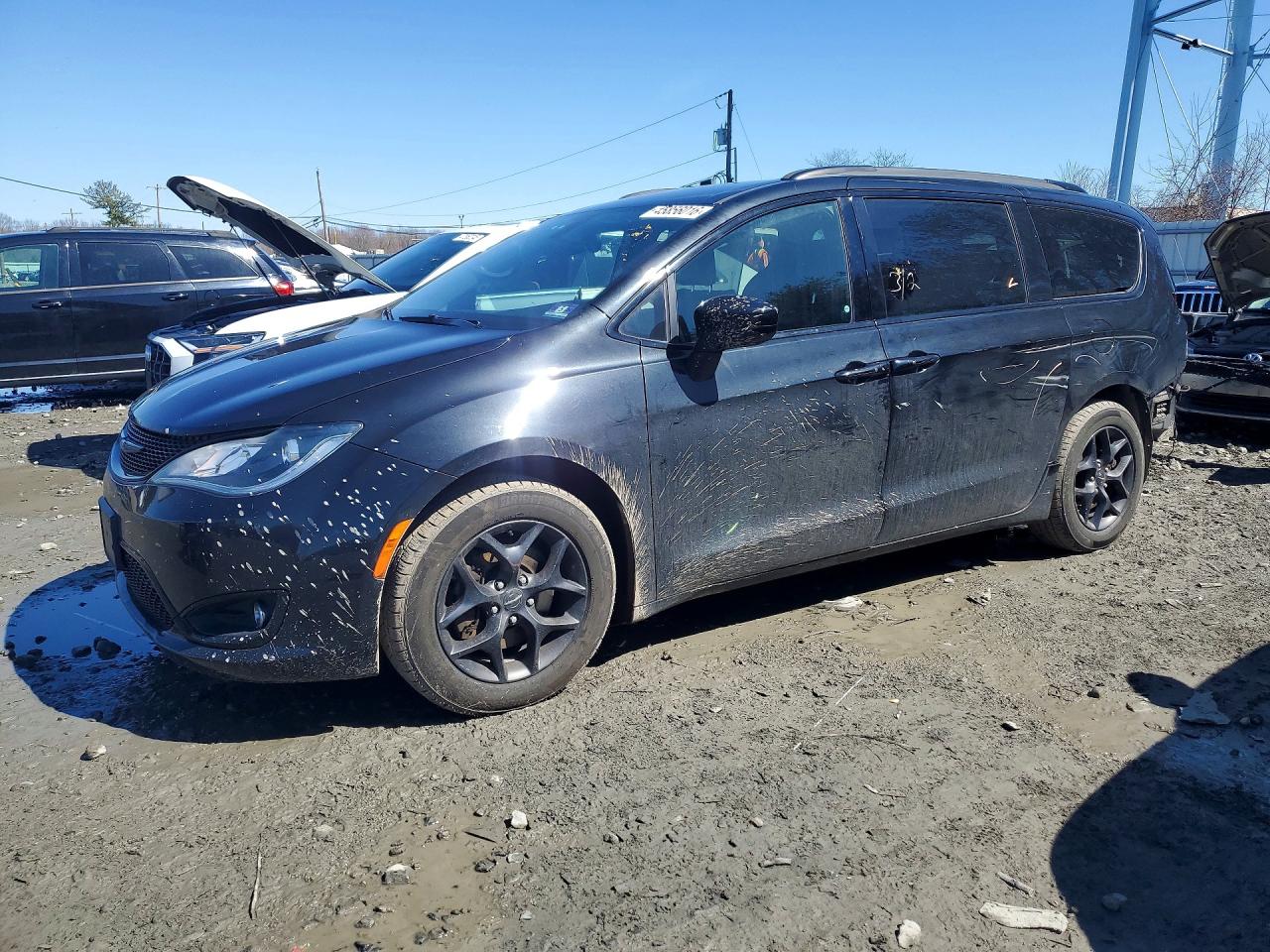 2C4RC1BGXKR605053 · 2019 CHRYSLER PACIFICA