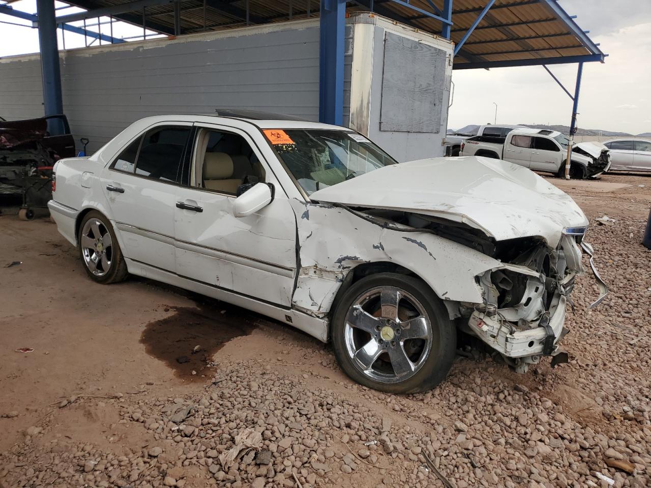 WDBHA24G7YA847217 · 2000 MERCEDES-BENZ C · 4/12