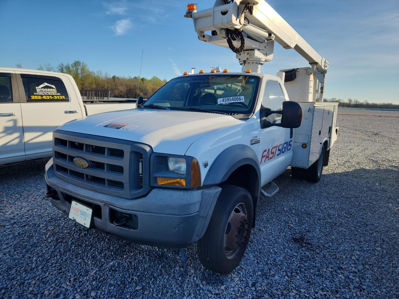 1FDXF46Y25EC25480 · 2005 FORD F450