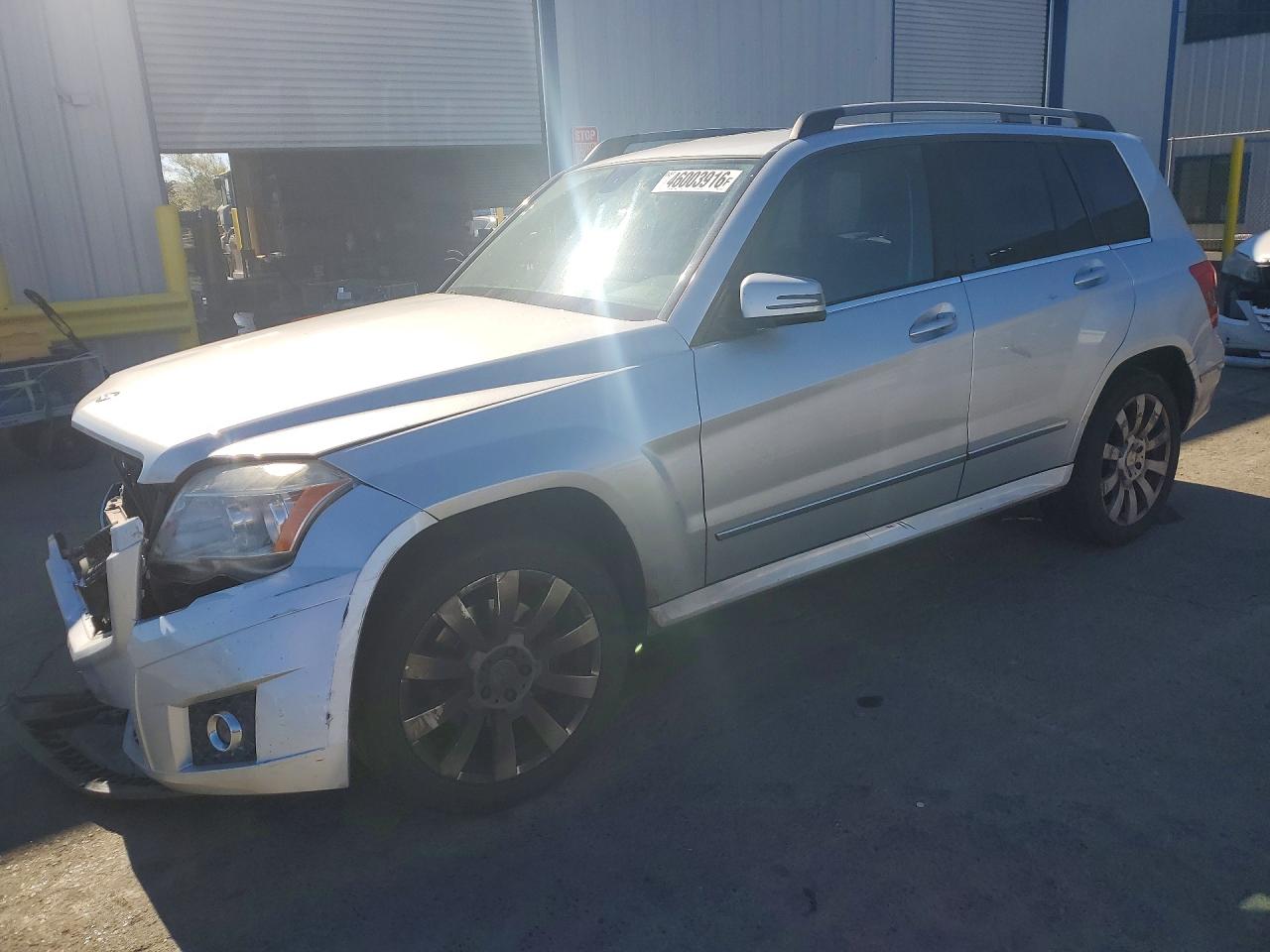 WDCGG5GB8BF579196 · 2011 MERCEDES-BENZ GLK