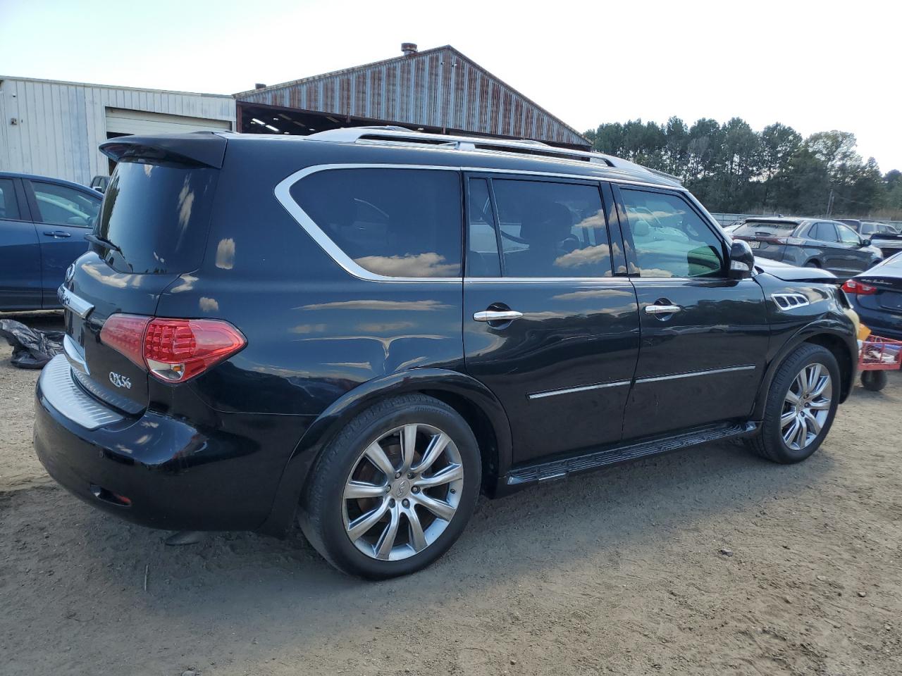 JN8AZ2NF4C9515963 · 2012 INFINITI QX56 · 3/14