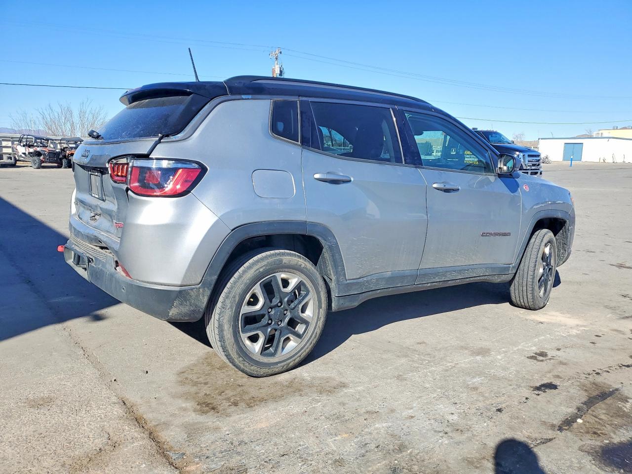 3C4NJDDB0HT633554 · 2017 JEEP COMPASS · 3/13