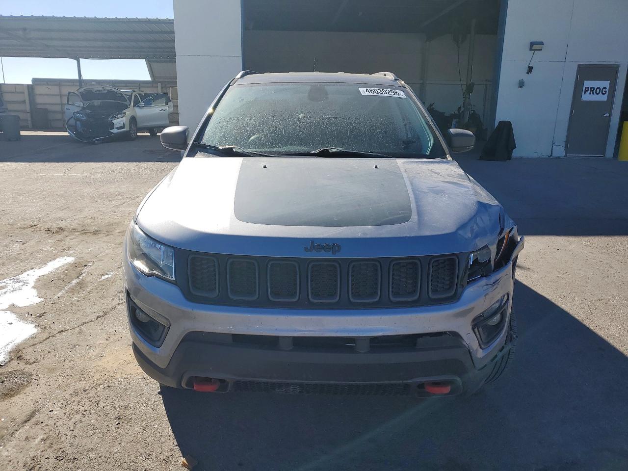 3C4NJDDB0HT633554 · 2017 JEEP COMPASS · 5/13