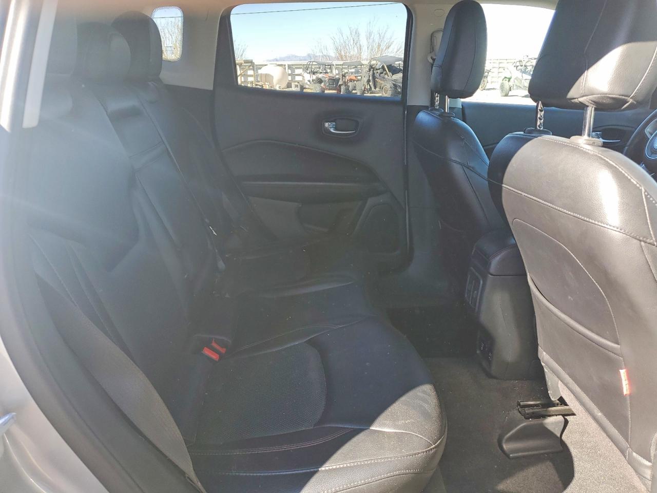 3C4NJDDB0HT633554 · 2017 JEEP COMPASS · 11/13