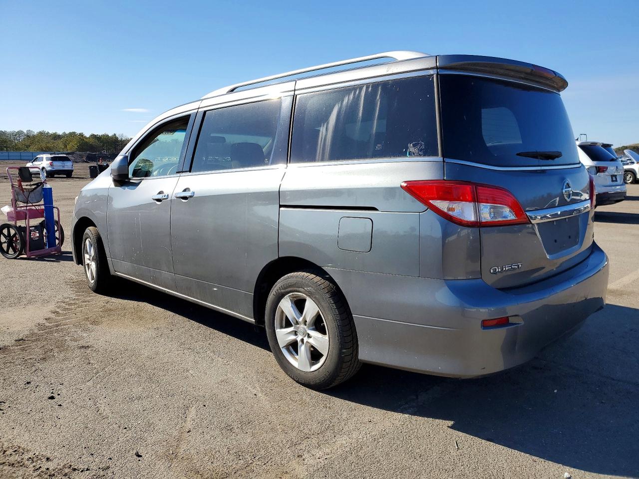 JN8AE2KP8G9154168 · 2016 NISSAN QUEST · 2/13