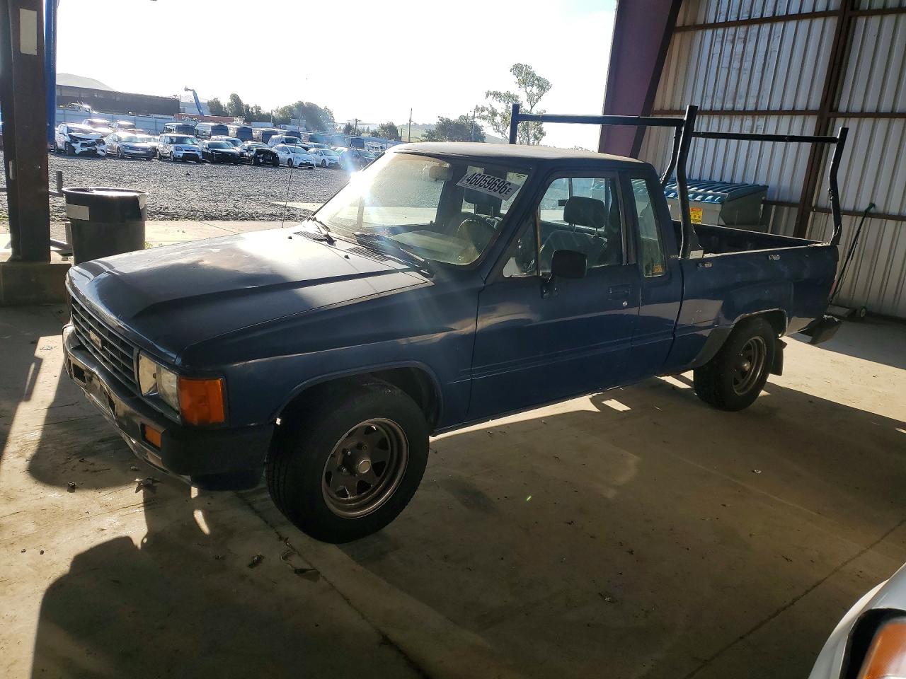 JT4RN56S2F5033527 · 1985 TOYOTA PICKUP