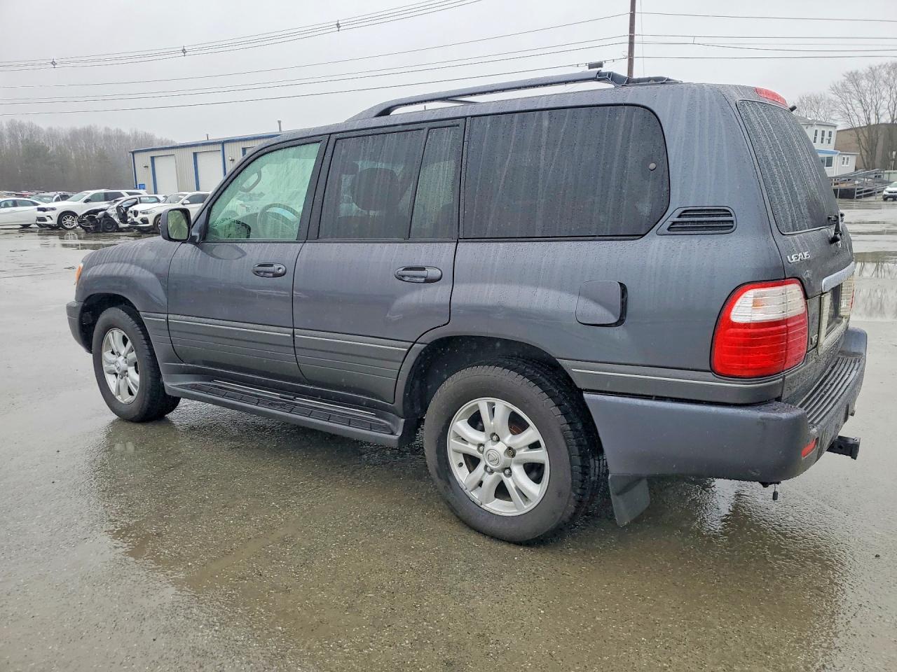 JTJHT00WX54001698 · 2005 LEXUS LX 470 · 2/13