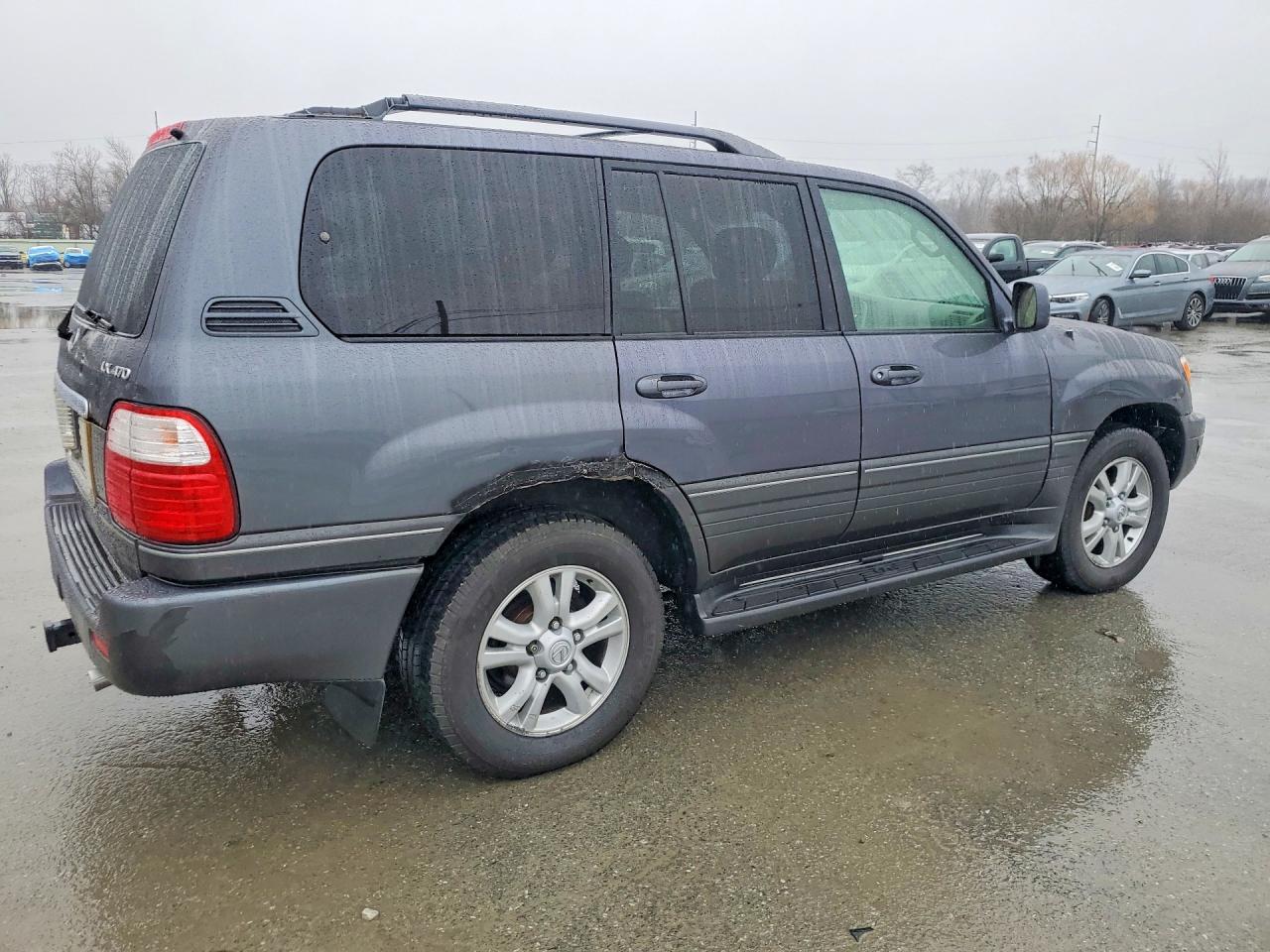 JTJHT00WX54001698 · 2005 LEXUS LX 470 · 3/13