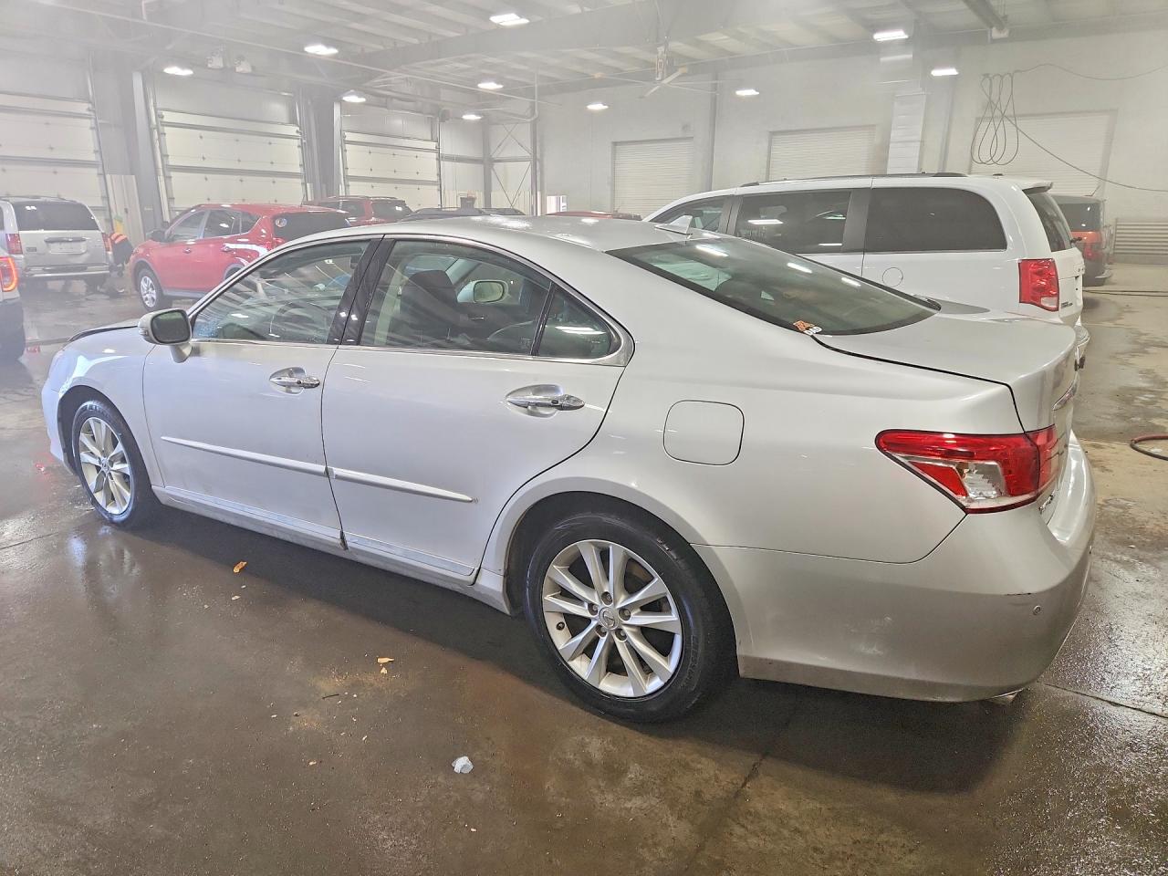 JTHBK1EG2A2405795 · 2010 LEXUS ES 350 · 2/12