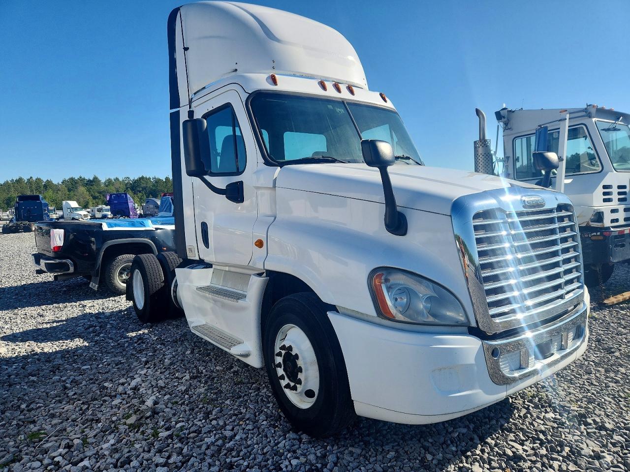 1FUBGEDV0ELFT4298 · 2014 FREIGHTLINER CASCADIA