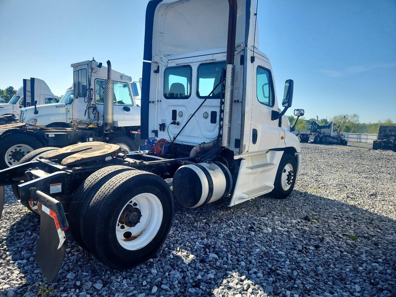 1FUBGEDV0ELFT4298 · 2014 FREIGHTLINER CASCADIA · 4/10