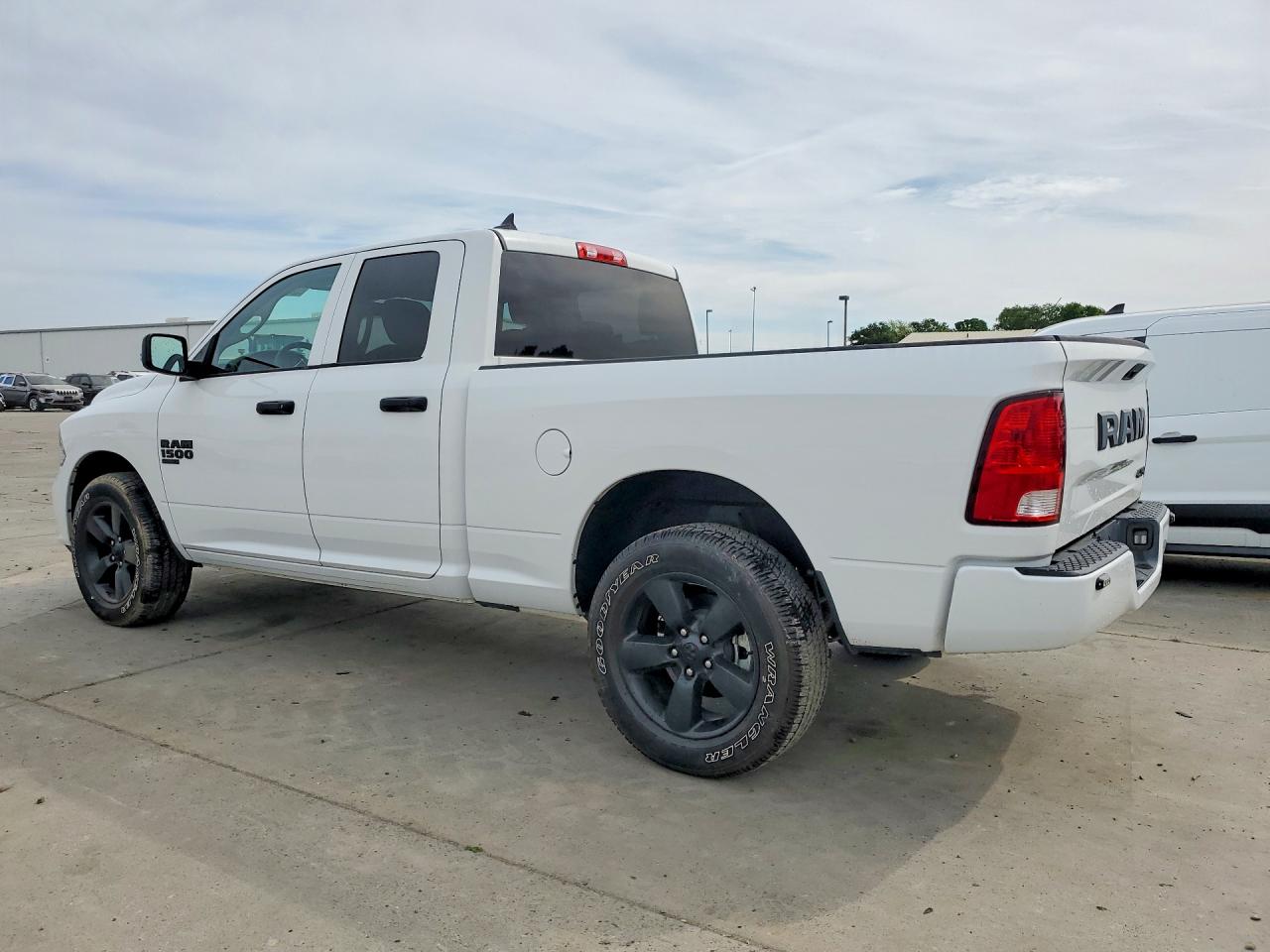 1C6RR7FG6NS175592 · 2022 RAM 1500 CLASSIC · 2/12