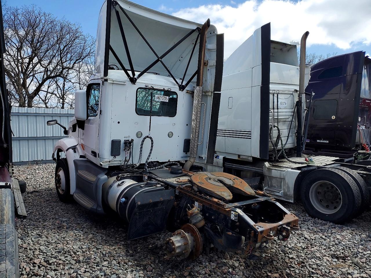 1XPBA48X3JD477528 · 2018 PETERBILT 579 · 3/10