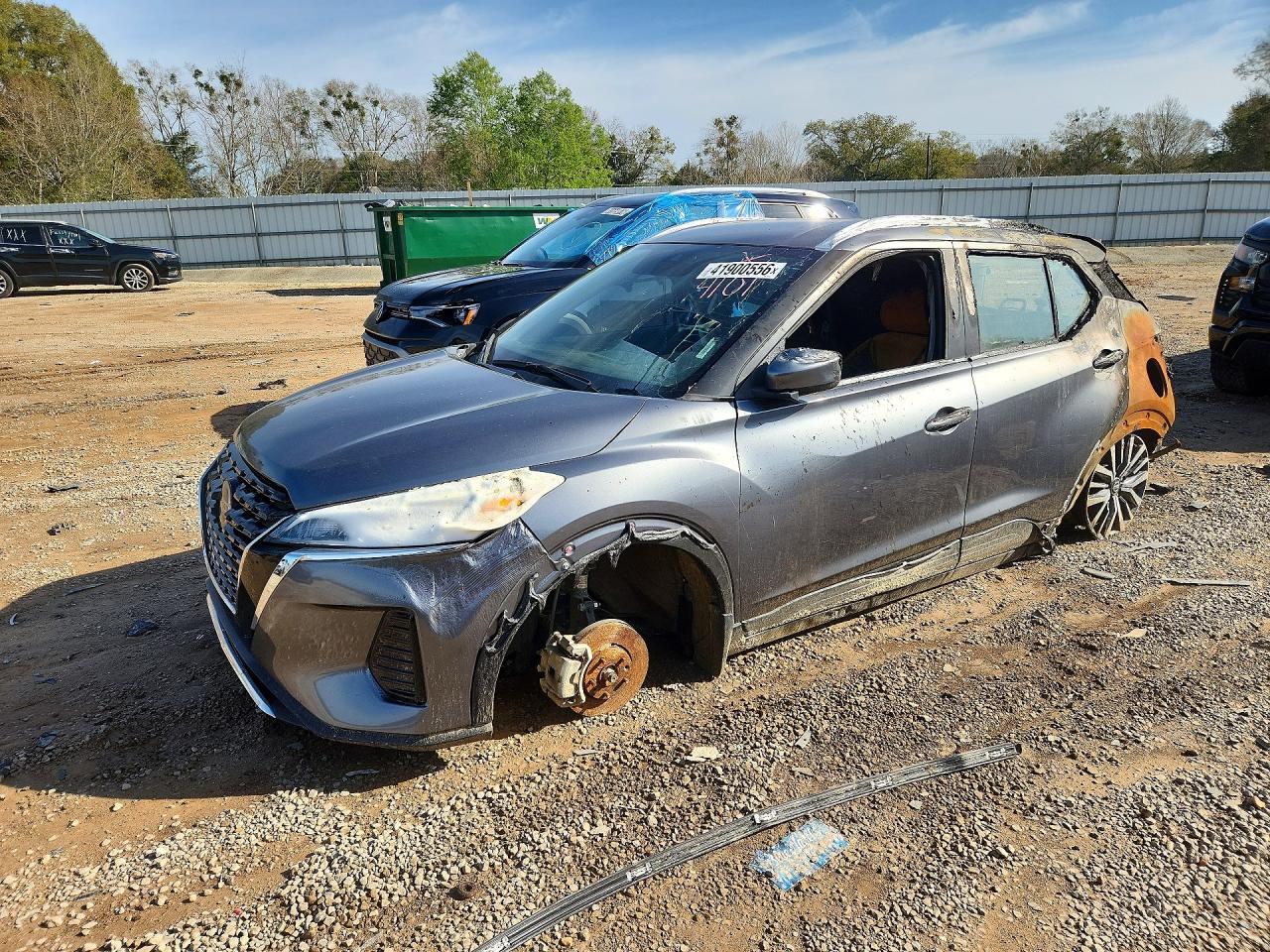3N1CP5CV8ML497565 · 2021 NISSAN KICKS