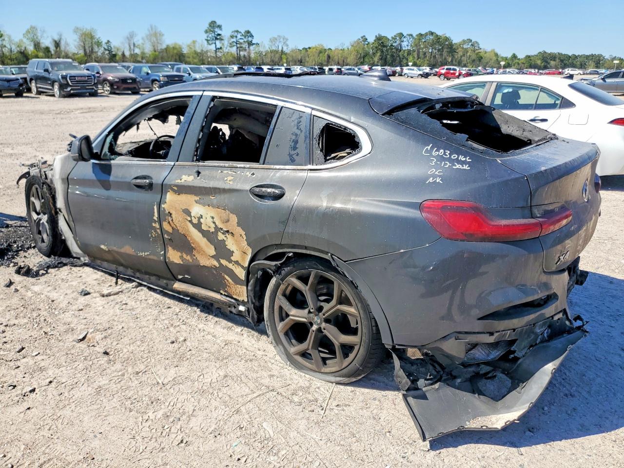 5UX2V1C02L9B63780 · 2020 BMW X4 · 2/12