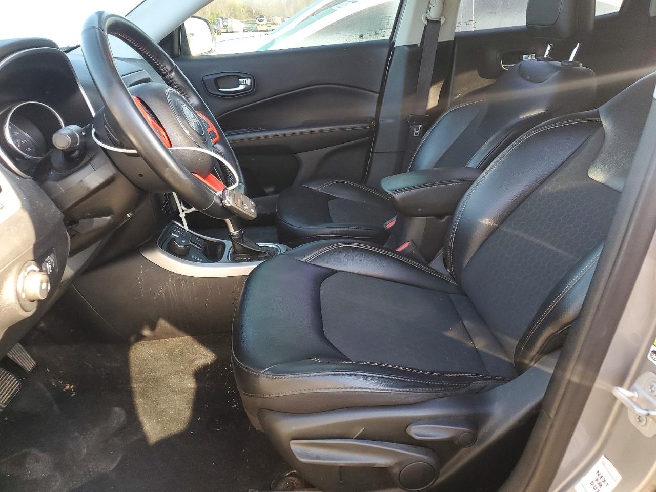 3C4NJDBB0KT696857 · 2019 JEEP COMPASS · 7/13