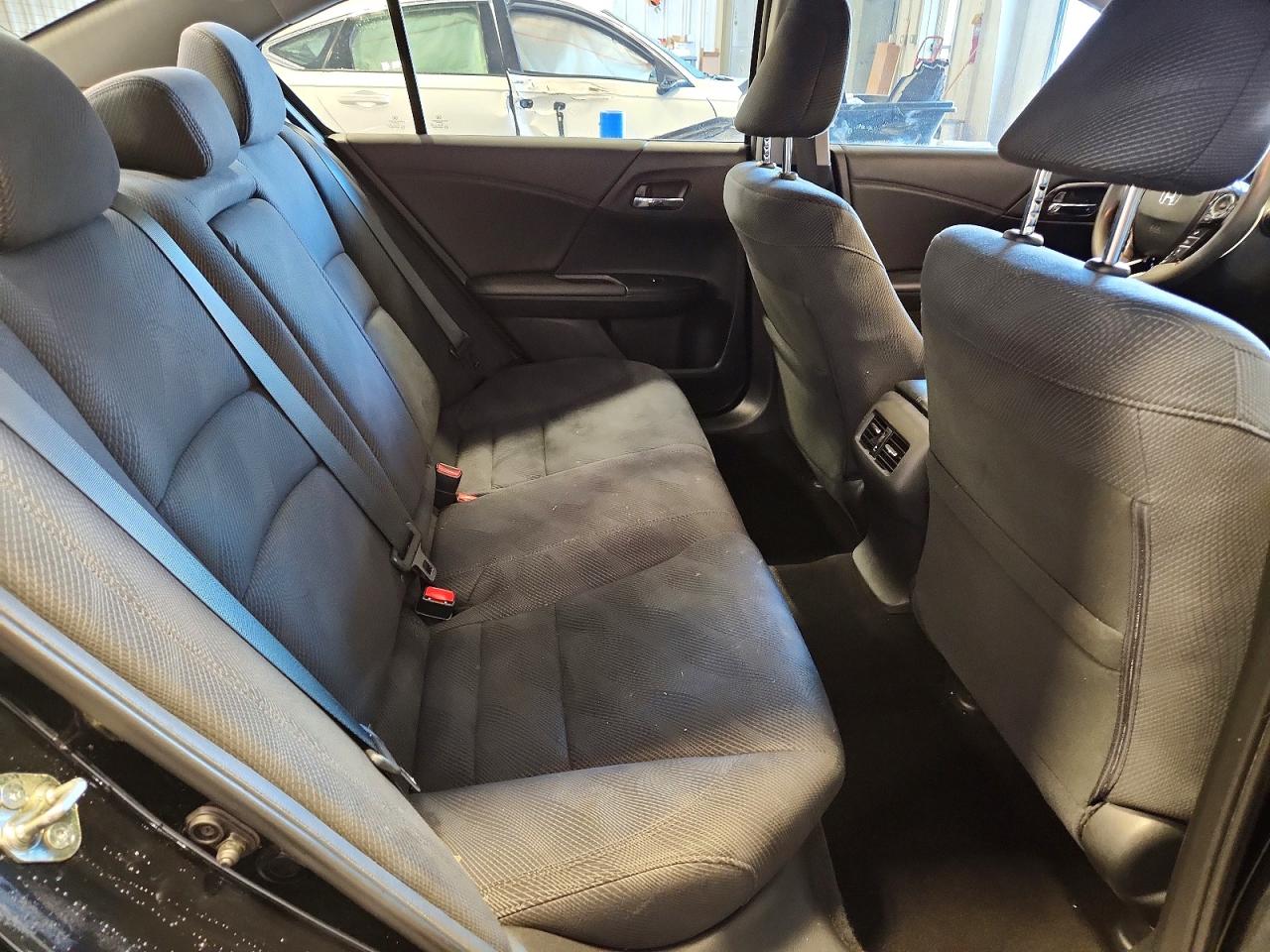 1HGCR2F05GA079161 · 2016 HONDA ACCORD · 10/12