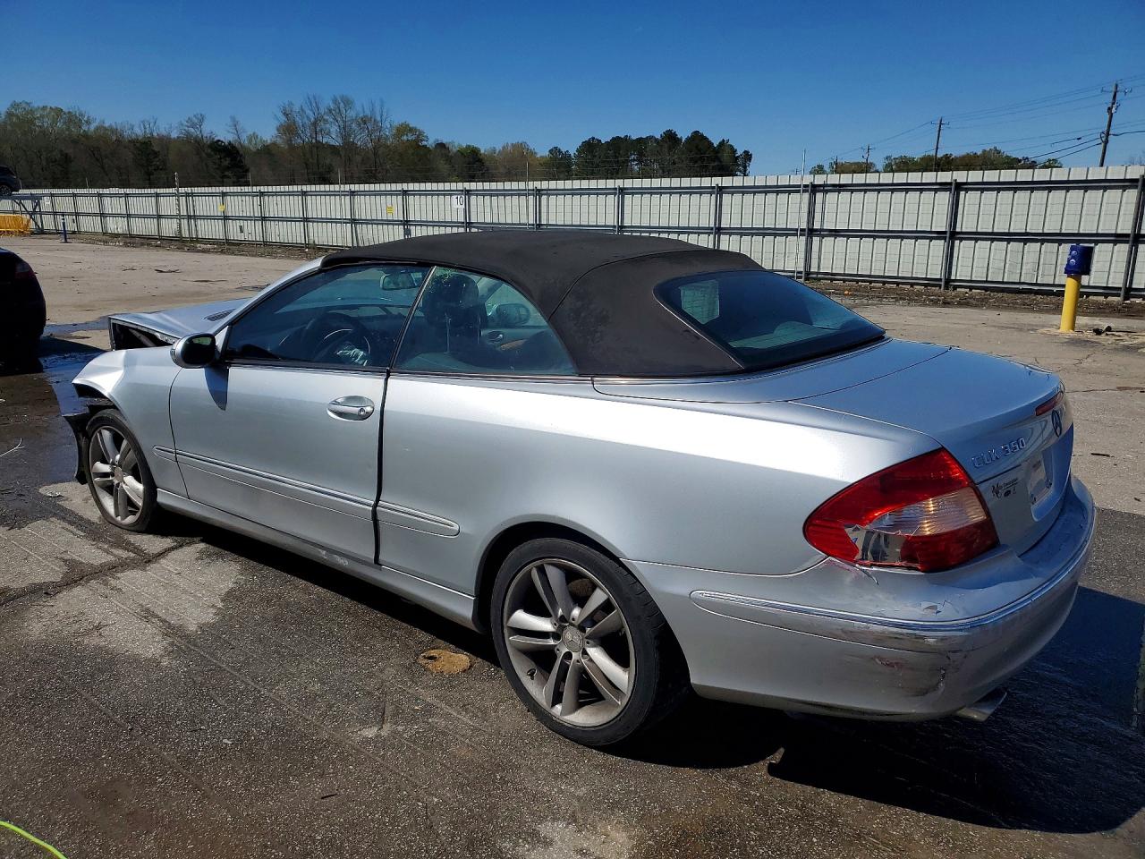WDBTK56F78T095472 · 2008 MERCEDES-BENZ CLK · 2/13