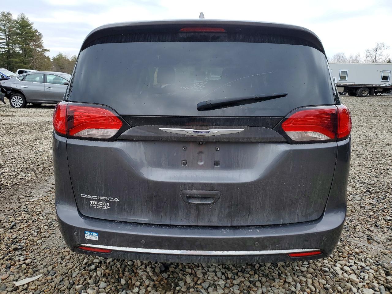 2C4RC1EG0KR576383 · 2019 CHRYSLER PACIFICA · 6/14