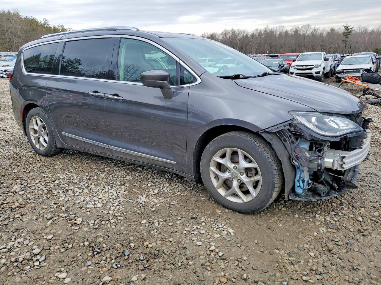 2C4RC1EG0KR576383 · 2019 CHRYSLER PACIFICA · 4/14