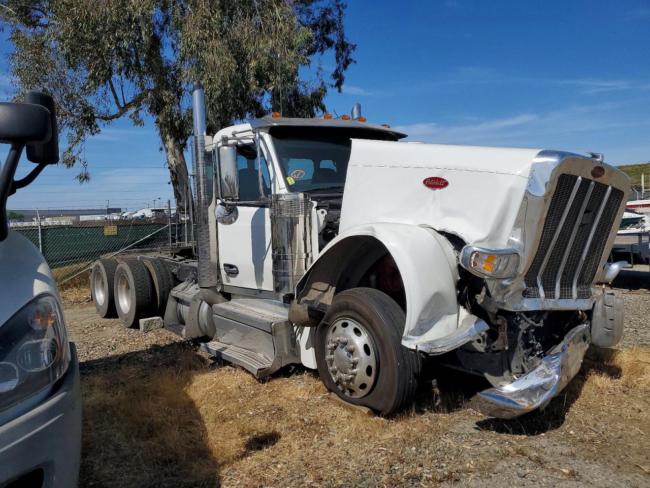 1XPED49X7SD704806 · 2025 PETERBILT 589