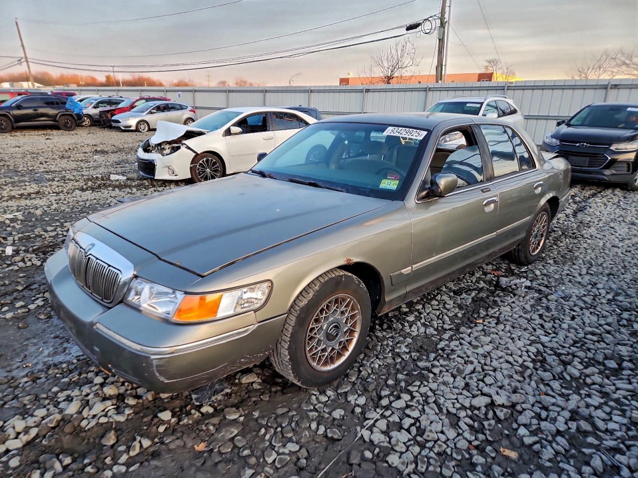 2MEFM74W42X650412 · 2002 MERCURY GRAND MARQUIS