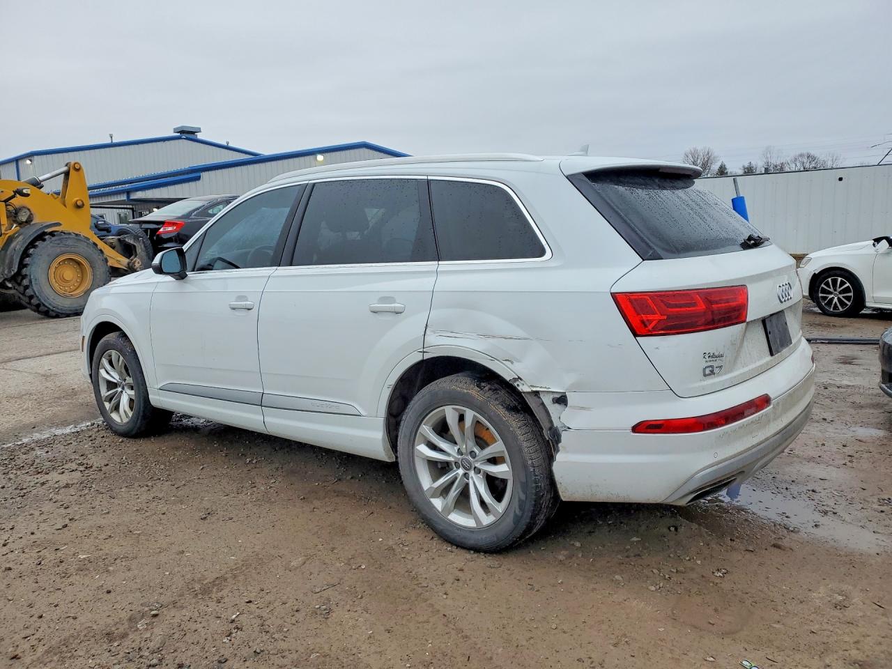 WA1AHAF72KD047625 · 2019 AUDI Q7 · 2/13