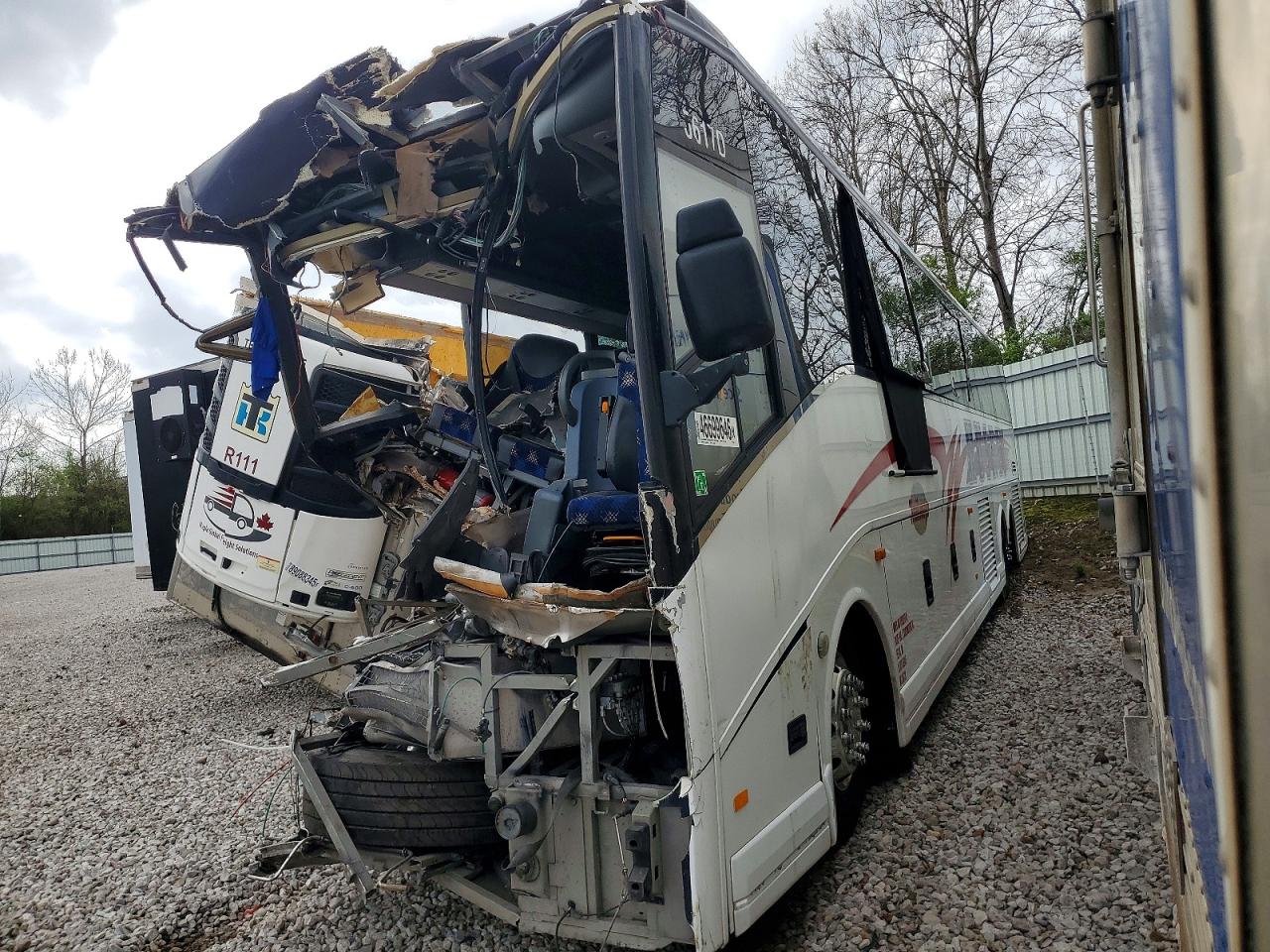 YE2XC82B0H3049461 · 2017 VAN HOOL COMMUTER COACH CX · 2/10