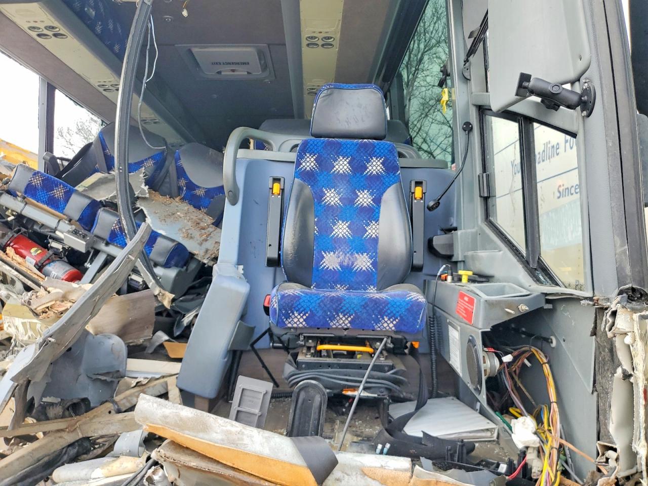 YE2XC82B0H3049461 · 2017 VAN HOOL COMMUTER COACH CX · 8/10