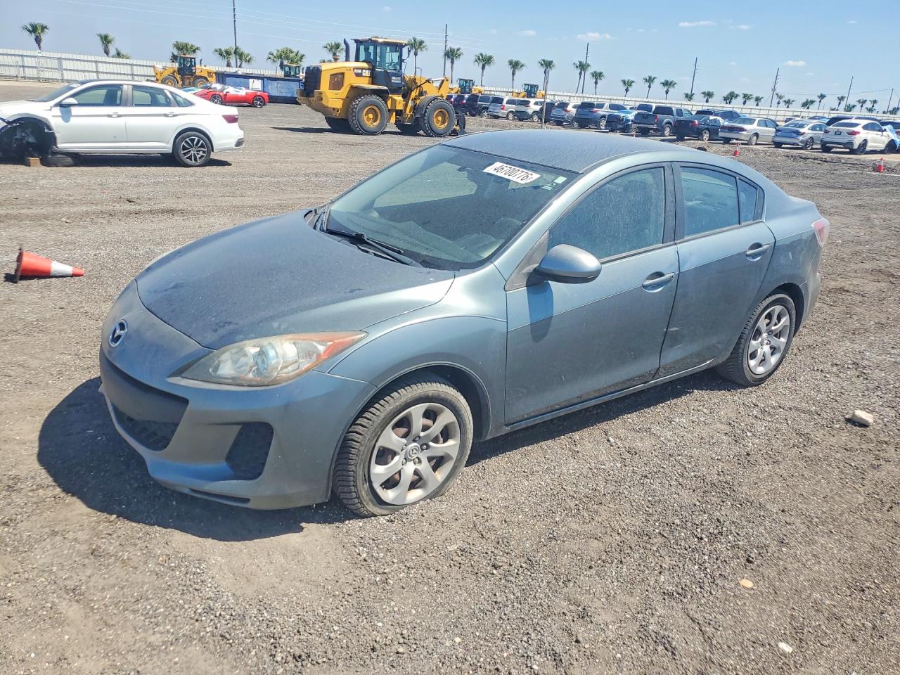 JM1BL1U72D1758175 · 2013 MAZDA 3