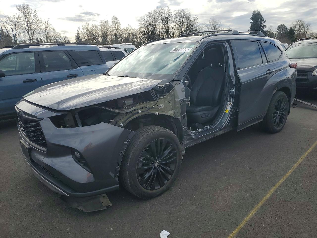 5TDEBRCH9RS607112 · 2024 TOYOTA HIGHLANDER HYBRID