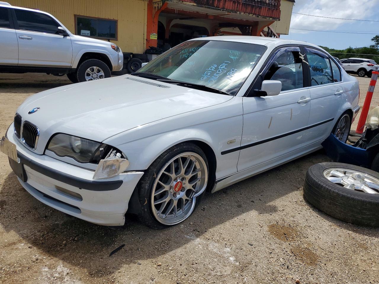 WBAAM32040FP02467 · 1999 BMW 328I