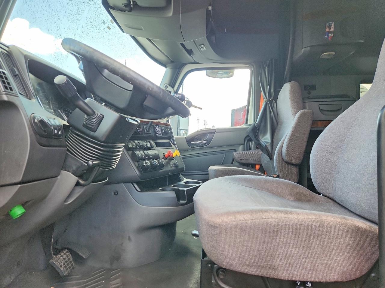 3HSDZAPR6KN077815 · 2019 INTERNATIONAL LT625 · 5/10