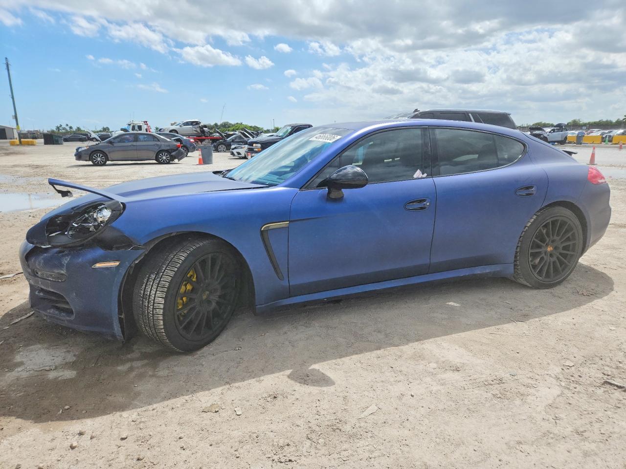 2016 PORSCHE PANAMERA