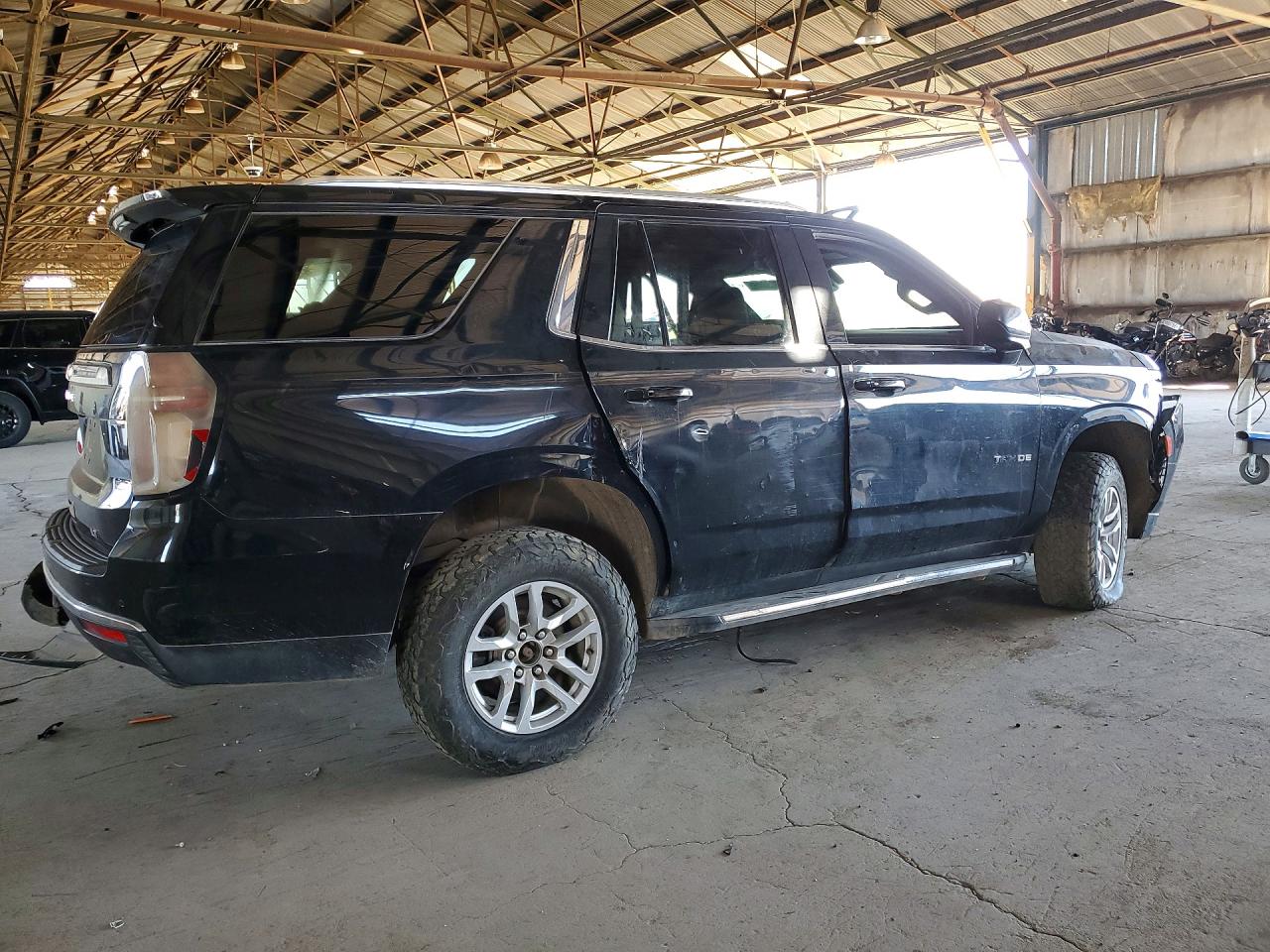 1GNSKNKD1MR360175 · 2021 CHEVROLET TAHOE · 3/13