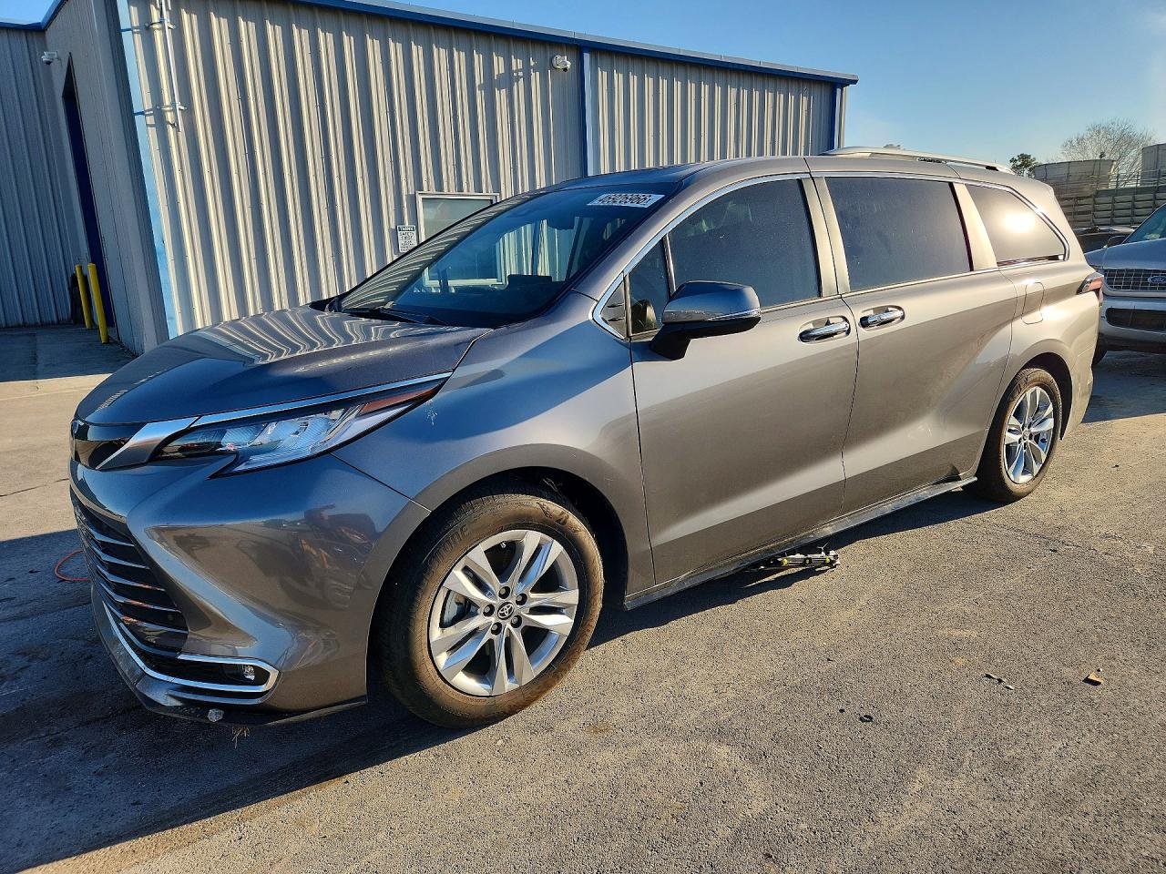 5TDZSKFC4TS227188 · 2026 TOYOTA SIENNA