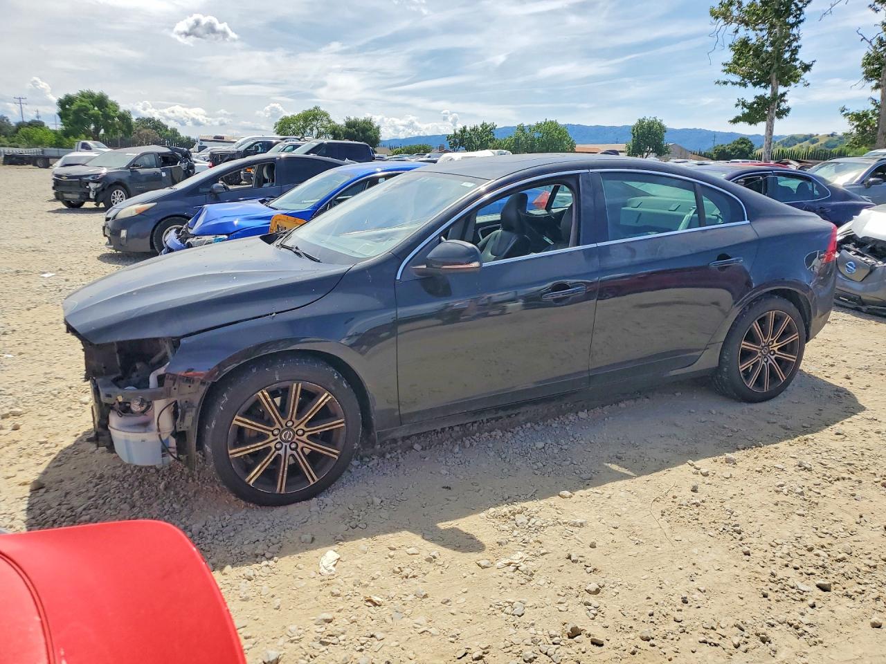 LYV402TK2JB178376 · 2018 VOLVO S60
