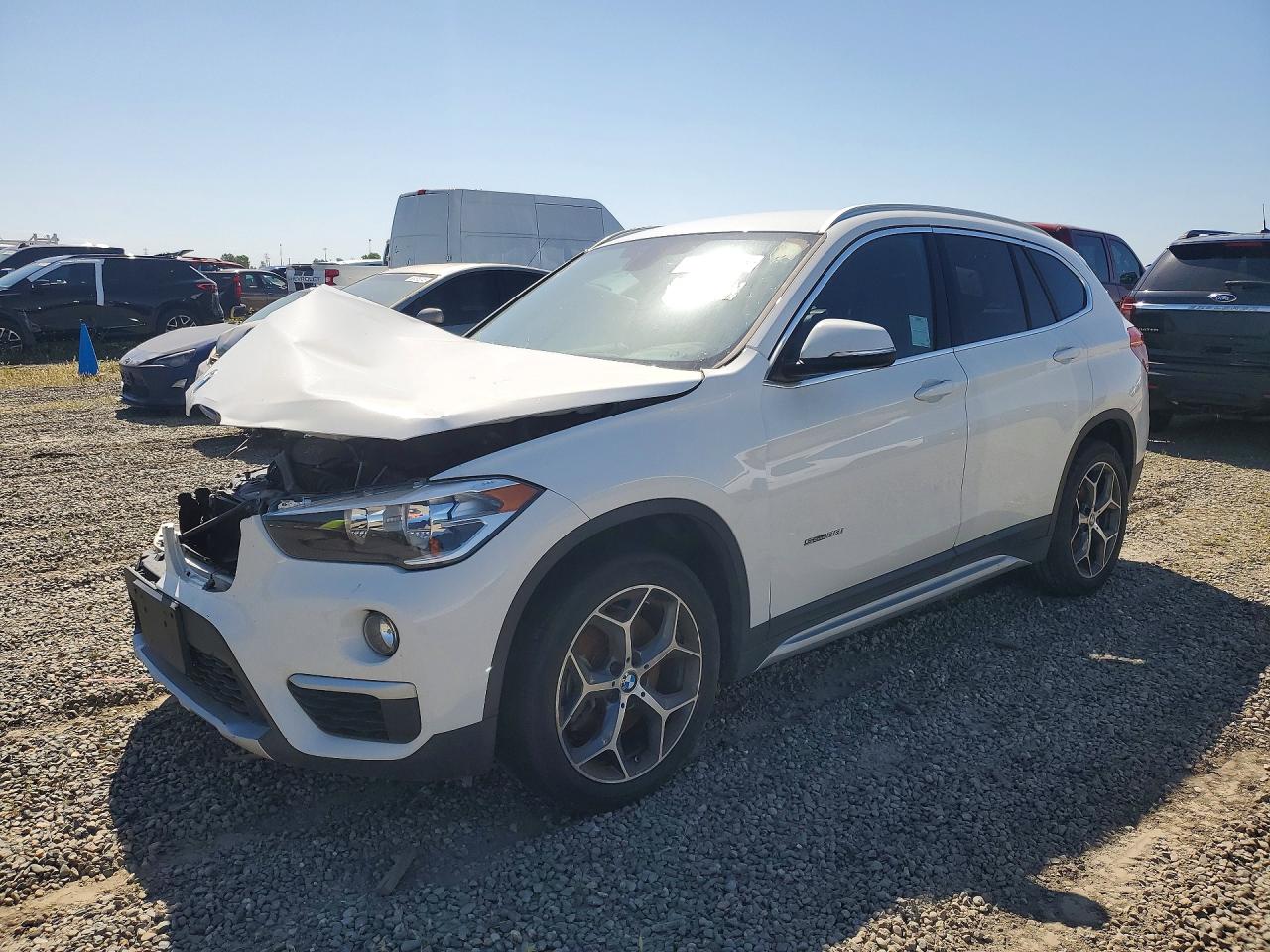 WBXHU7C34J5H40120 · 2018 BMW X1