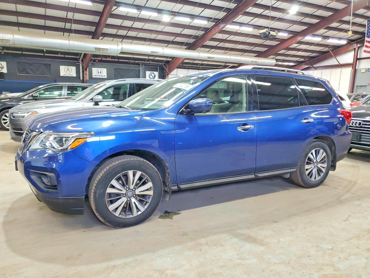 5N1DR2MM2KC585774 · 2019 NISSAN PATHFINDER