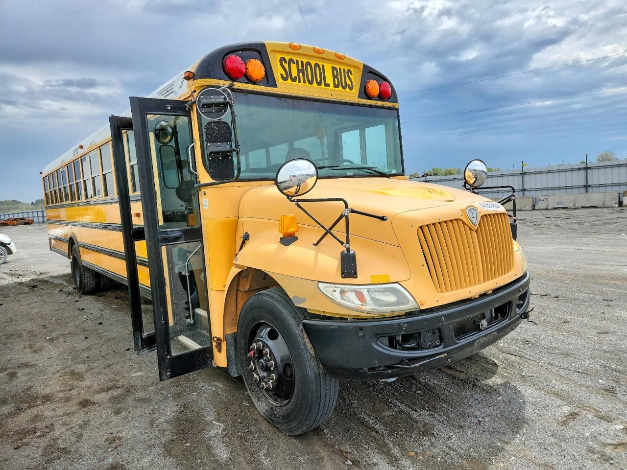 4DRBUAAP2AB229070 · 2010 IC CORPORATION SCHOOL BUS